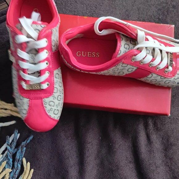 GUESS SHERRILL WOMEN SNEAKERS - Picture 13 of 14